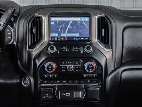 Used 2023 GMC Sierra 2500 Denali w/ Denali Black Diamond Edition AWD/4WD image 26