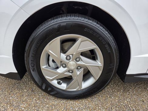 Certified 2025 Hyundai Sonata SE FWD image 26