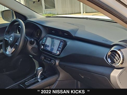 Used 2022 Nissan Kicks SV FWD image 30