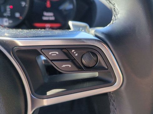 Used 2018 Porsche 718 Boxster image 23