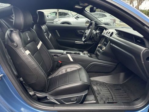 Used 2021 Ford Mustang Shelby GT500 w/ Technology Package RWD image 19