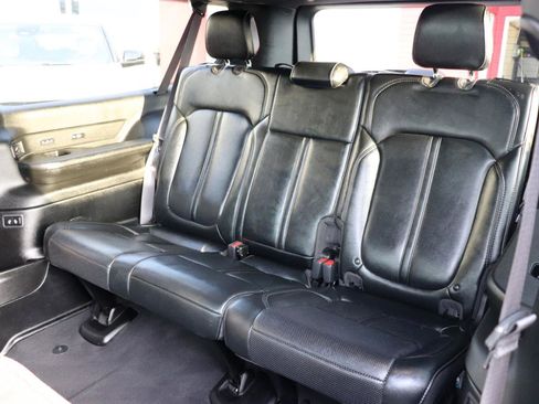 Used 2024 Jeep Wagoneer L Series II w/ Flexible Seating Group image 13