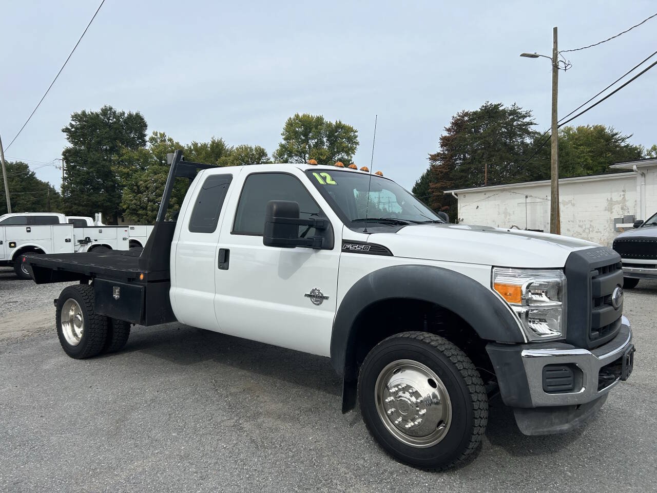 Used 2012 Ford F550 4x4 SuperCab Super Duty w/ XL Value Pkg image 4