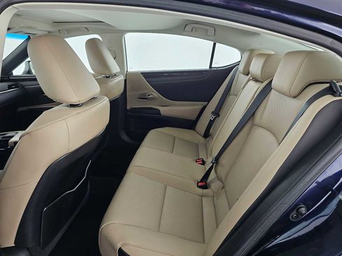 Used 2021 Lexus ES 350 w/ Premium Package image 16