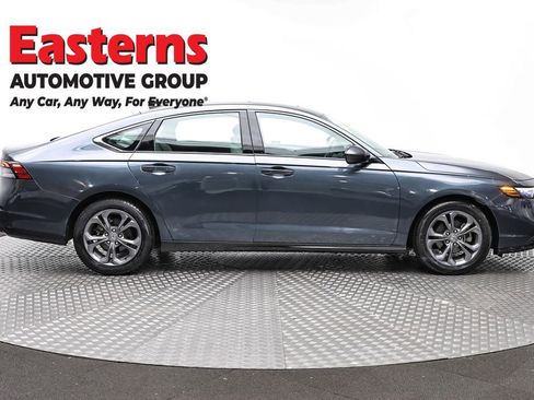 Used 2023 Honda Accord EX image 4