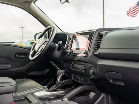 Used 2022 Nissan Frontier S w/ Technology Package AWD/4WD image 13
