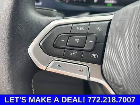 Certified 2023 Volkswagen Taos SE w/ Panoramic Sunroof Package FWD image 26