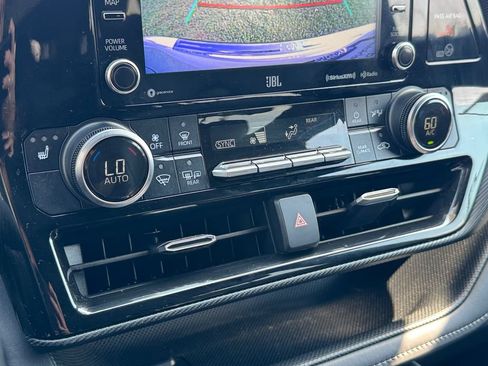 Certified 2021 Toyota Highlander XSE AWD/4WD image 23