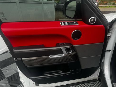 Used 2019 Land Rover Range Rover Sport SVR image 16