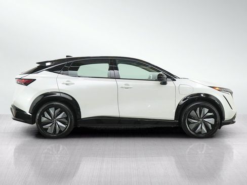 Used 2025 Nissan Ariya AWD image 6