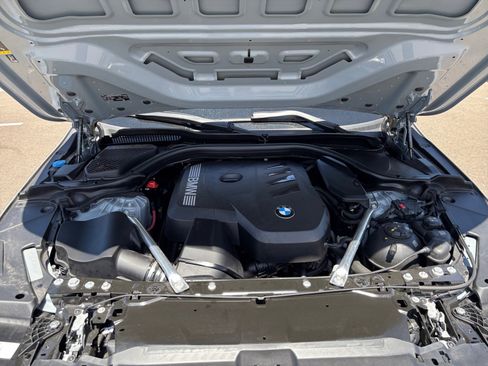 Used 2025 BMW 530i w/ M Sport Package RWD image 21