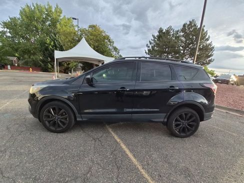Used 2017 Ford Escape SE w/ Equipment Group 201A AWD/4WD image 8