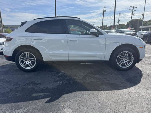 Used 2018 Porsche Macan Sport Edition AWD/4WD image 4