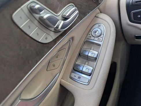 Used 2018 Mercedes-Benz GLC 300 image 34