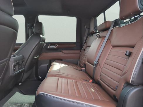 Used 2024 GMC Sierra 3500 Denali Ultimate AWD/4WD image 30