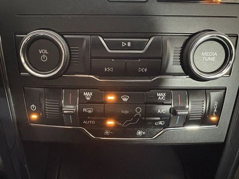 Used 2018 Ford Explorer XLT w/ Equipment Group 201A image 24