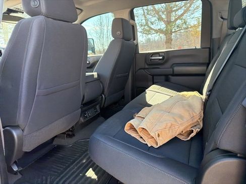 Used 2024 Chevrolet Silverado 2500 Custom w/ Custom Value Package image 9