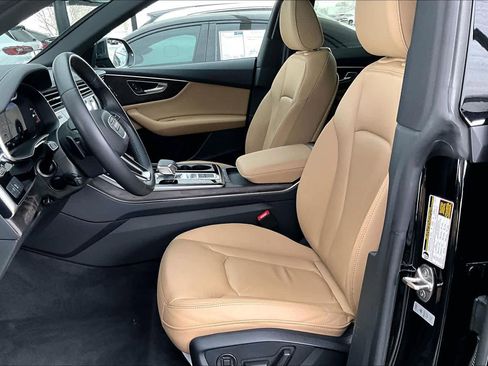 Used 2023 Audi Q8 Premium w/ Black Optic Package image 8