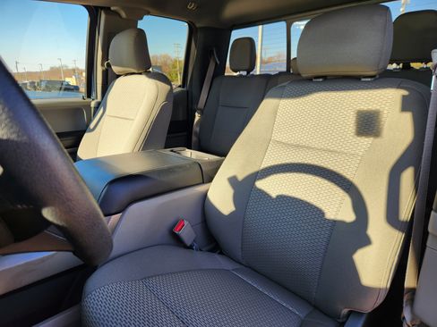 Used 2016 Ford F150 XLT w/ Equipment Group 302A Luxury image 7