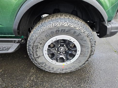 New 2025 Ford Bronco Badlands w/ Sasquatch Package image 9