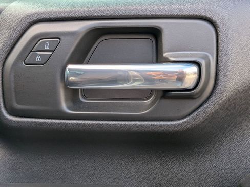 Used 2026 Chevrolet Silverado 1500 Custom Trail Boss w/ Dark Appearance Package image 33