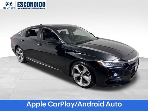 Used 2018 Honda Accord Touring image 8