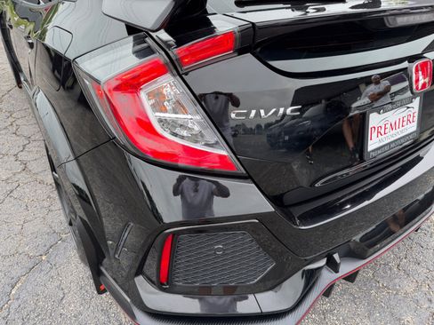 Used 2017 Honda Civic Type R image 8