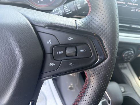 Used 2024 Chevrolet Trax RS w/ Driver Confidence Package FWD image 20