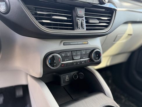 Used 2025 Ford Escape Active w/ Cold Weather Package image 15