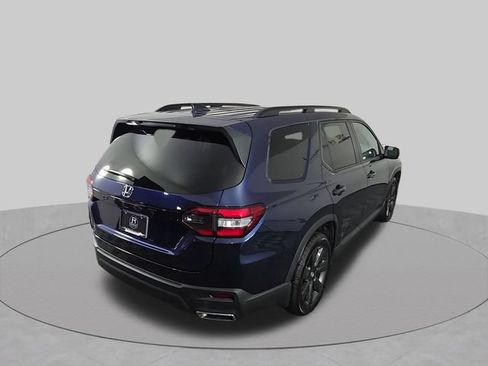 Used 2025 Honda Pilot Sport image 40