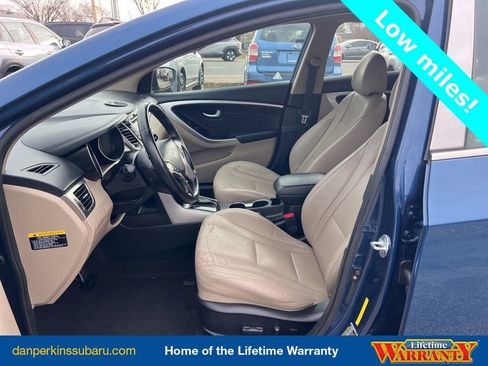 Used 2015 Hyundai Elantra GT w/ Option Group 02 image 9