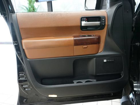 Used 2011 Toyota Sequoia Platinum AWD/4WD image 21
