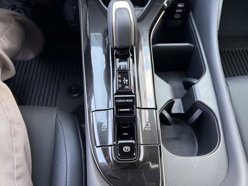 New 2026 Toyota Crown Platinum AWD/4WD image 23