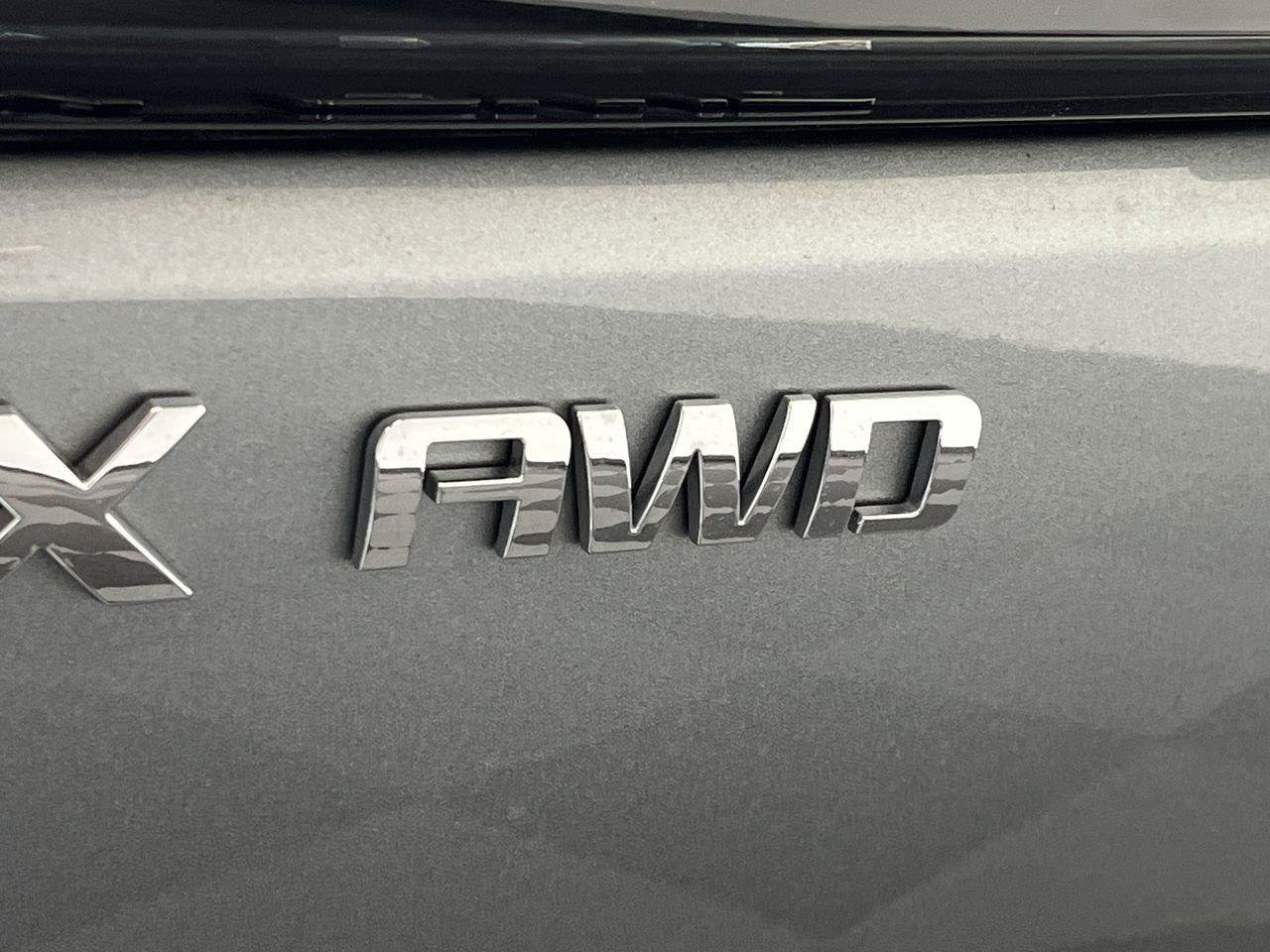 Certified 2024 Chevrolet Equinox EV LT AWD/4WD image 6