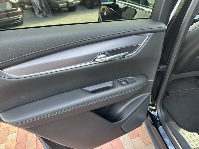 Used 2024 Cadillac XT6 Luxury FWD image 25