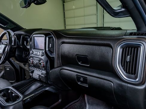 Used 2020 GMC Sierra 1500 AT4 w/ AT4 Premium Package AWD/4WD image 17