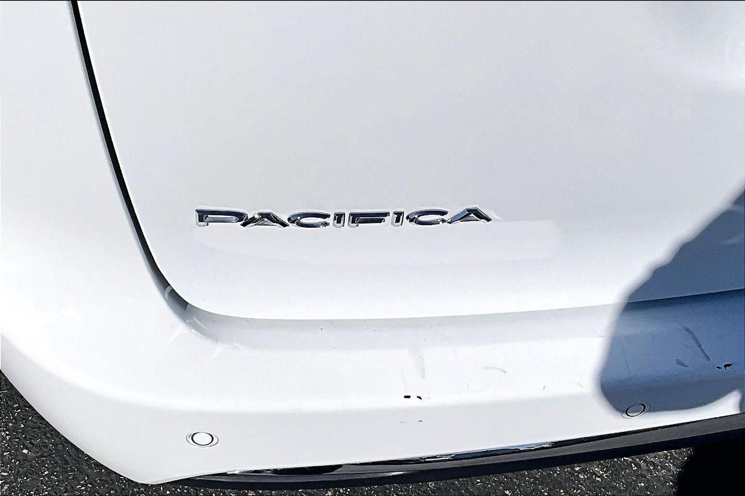 Used 2026 Chrysler Pacifica Select FWD image 31