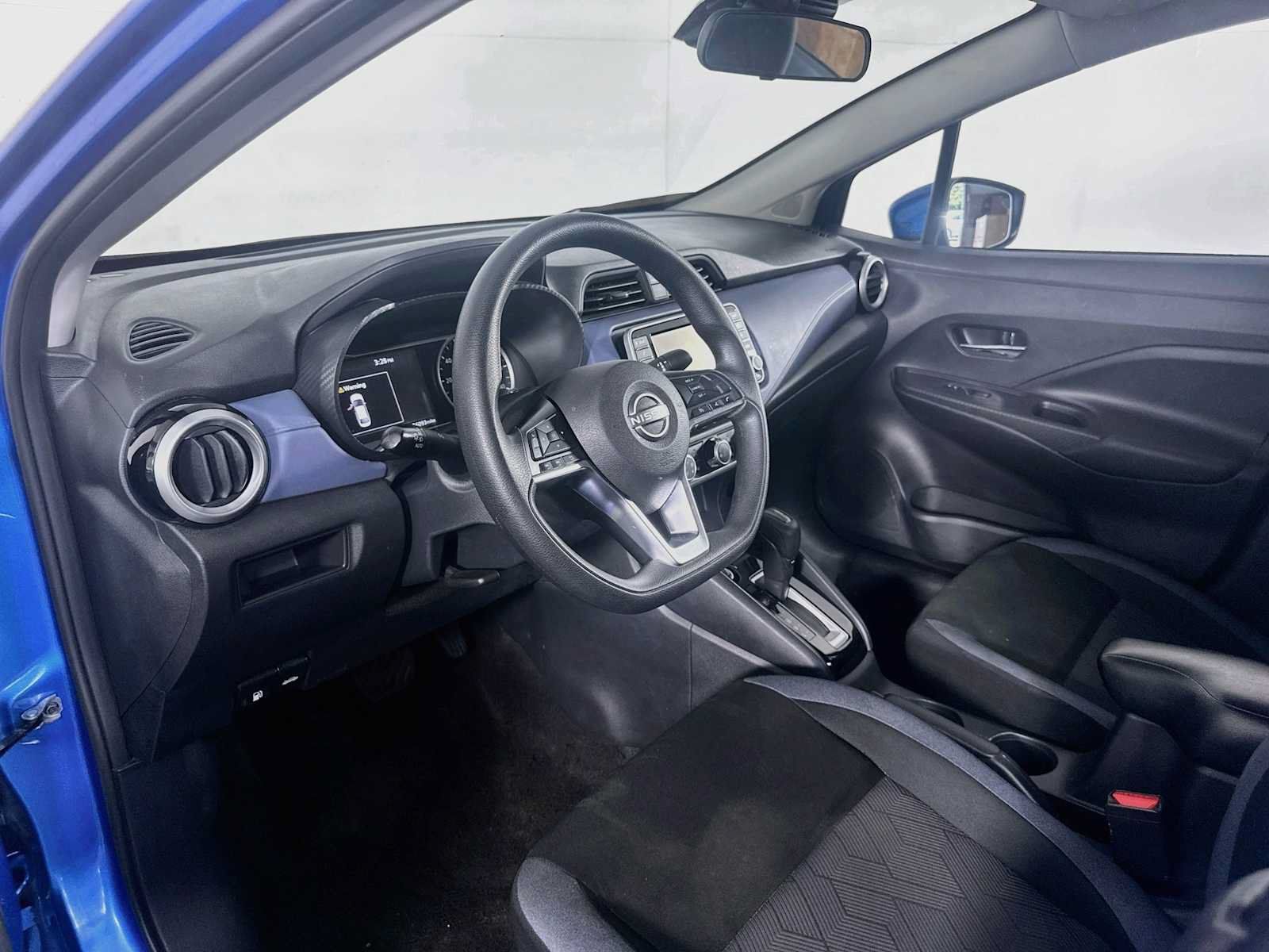 Used 2024 Nissan Versa SV FWD image 7