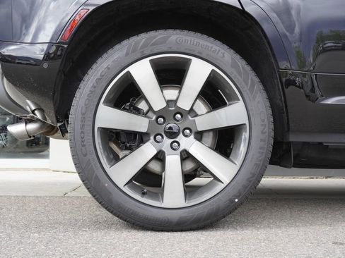 New 2026 Land Rover Defender 110 V8 AWD/4WD image 34