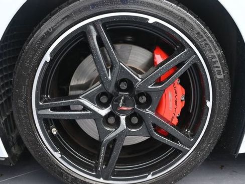 Used 2024 Chevrolet Corvette Stingray Preferred Cpe w/ Z51 Performance Package RWD image 25