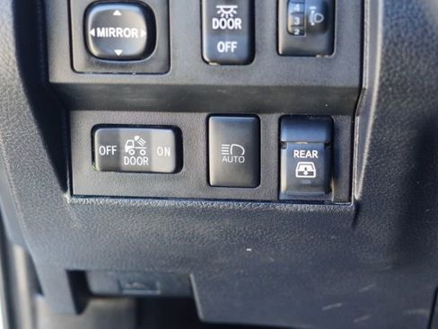 Used 2020 Toyota Tundra SR5 w/ SR5 Upgrade Package AWD/4WD image 23