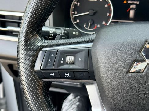 Used 2022 Mitsubishi Outlander SE FWD image 22