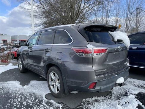 Used 2016 Toyota Highlander Limited image 2
