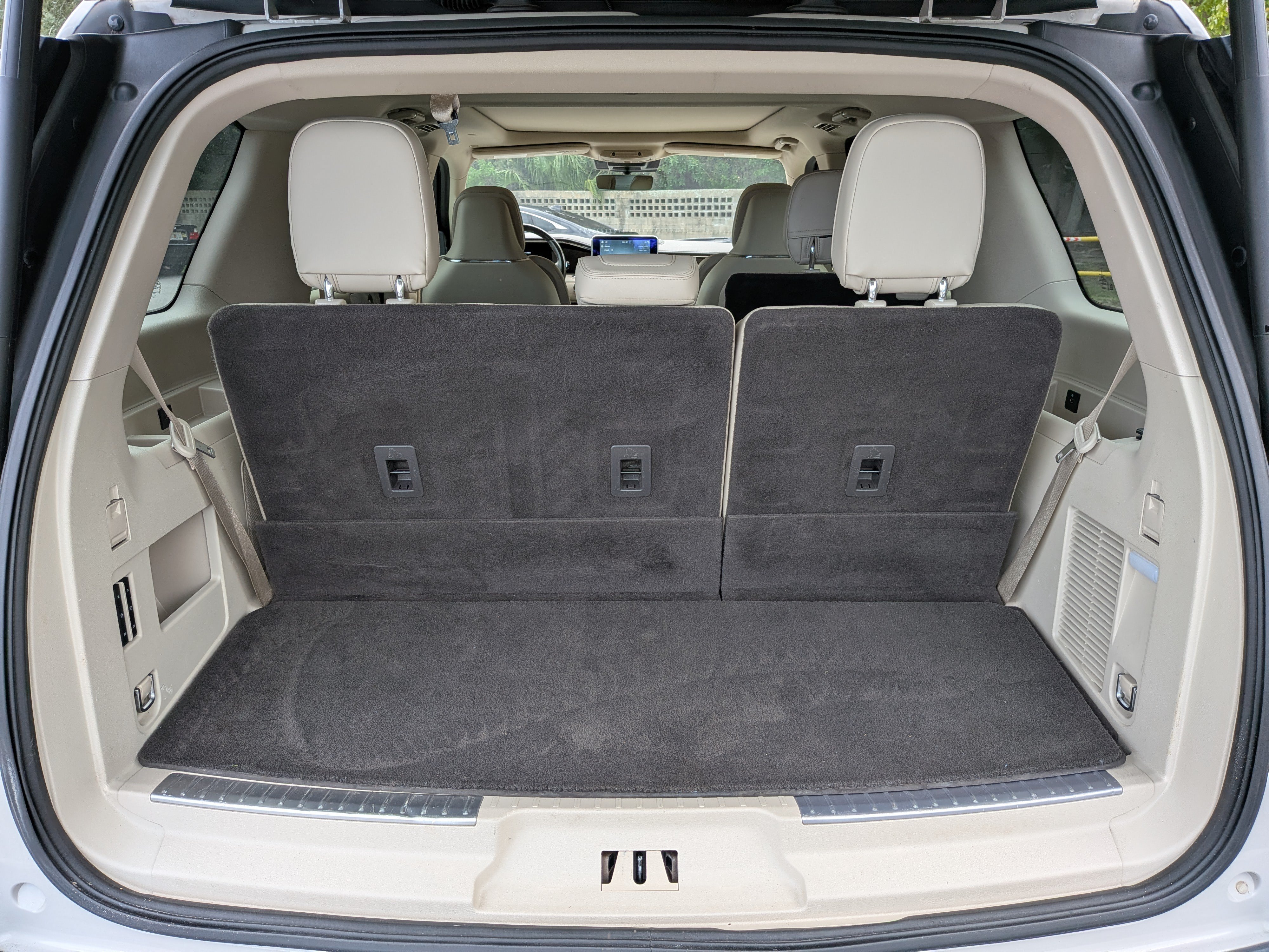 Used 2019 Lincoln Navigator Reserve AWD/4WD image 18