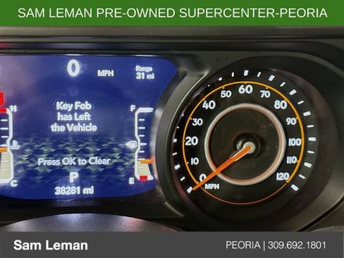 Used 2024 Jeep Wrangler Unlimited Sport AWD/4WD image 12
