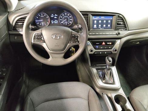 Used 2018 Hyundai Elantra SE w/ SE Connectivity Package 04 FWD image 22