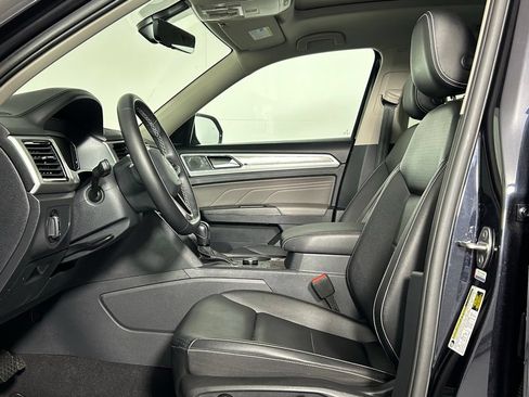 Used 2023 Volkswagen Atlas SE w/ Panoramic Sunroof Package AWD/4WD image 31