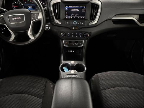 Used 2024 GMC Terrain SLE image 18