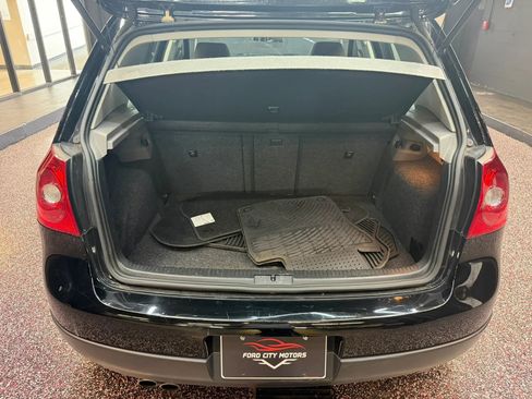 Used 2009 Volkswagen Rabbit S FWD image 32