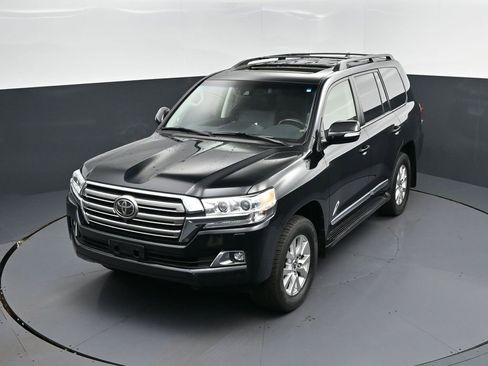 Used 2016 Toyota Land Cruiser image 33